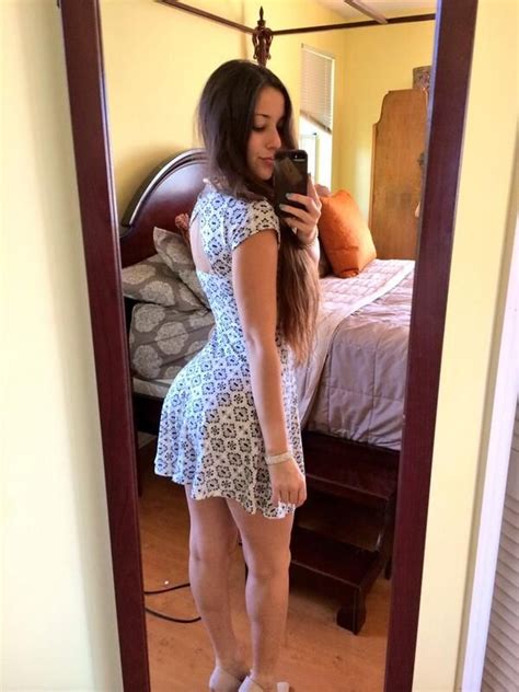 Angie Varona Sexy (2 Photos)